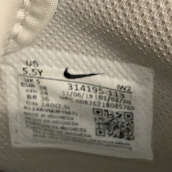 Air Force 1 mids - Picture 3 of 3